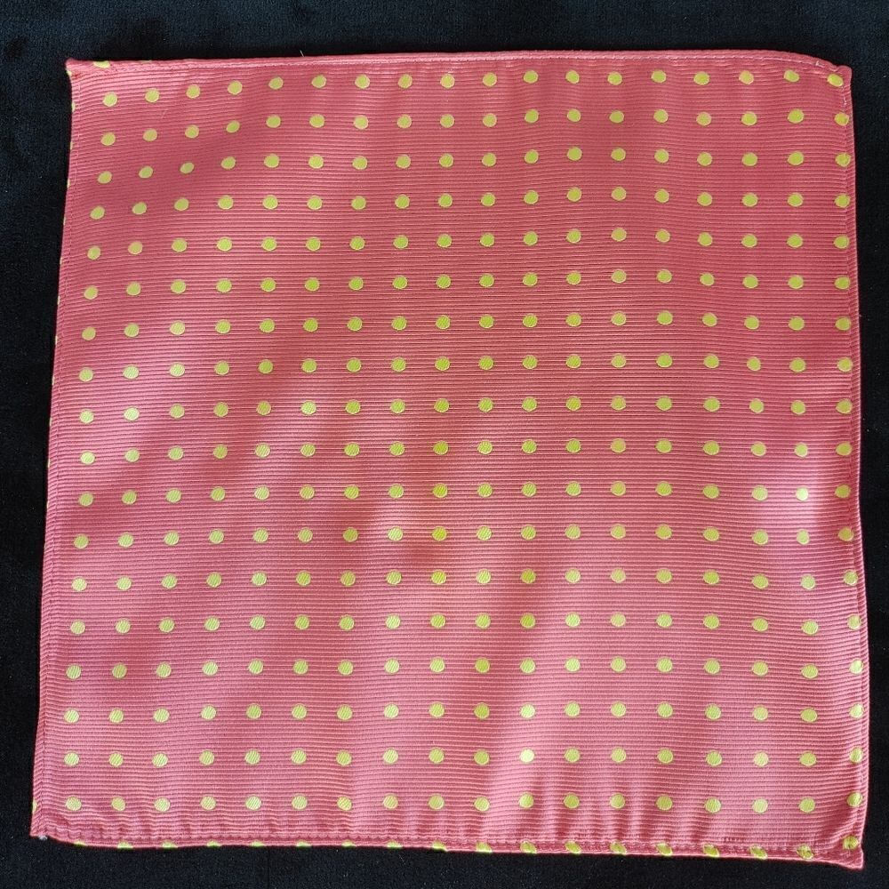 ALLURE MEN'S MULTI-DOT POCKET SQUARE.